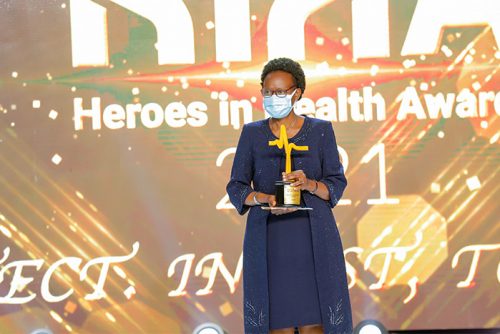 Dr.Jane-at-Heroes-Awards_2021-05