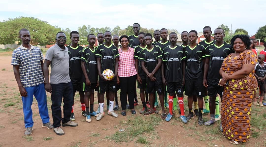 Dr. Aceng supports 7 football clubs in Lira City with jerseys and new balls